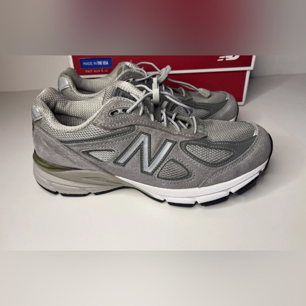 Women's New Balance 990 V4 Shoes